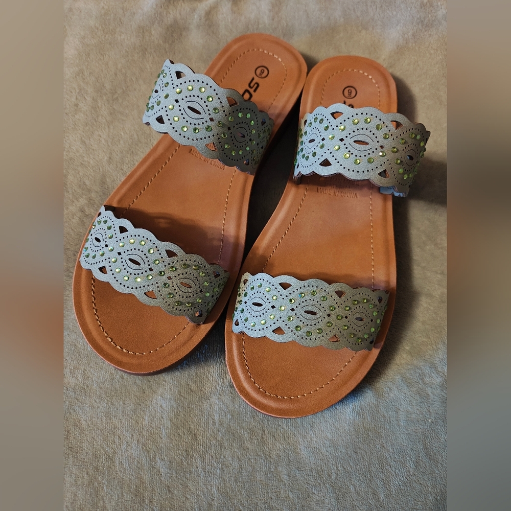NWOT Green Laser cut Gem Design Sandals for Women